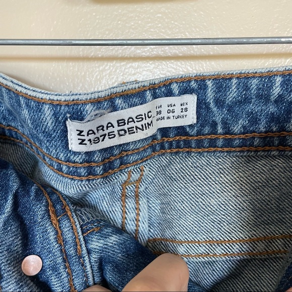 Zara Floral Embroidered Distressed Jeans Size 6 - Picture 4 of 8